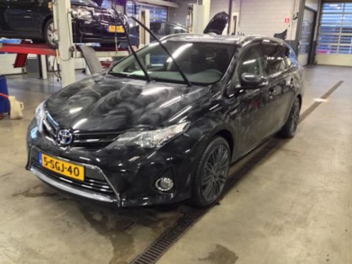 Toyota Auris Touring Sports 1.8 Hybrid Lease (2013)