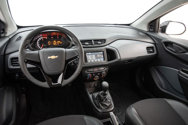 Chevrolet Onix Plus