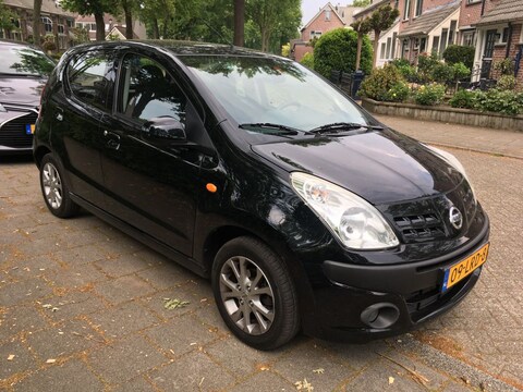 Nissan Pixo