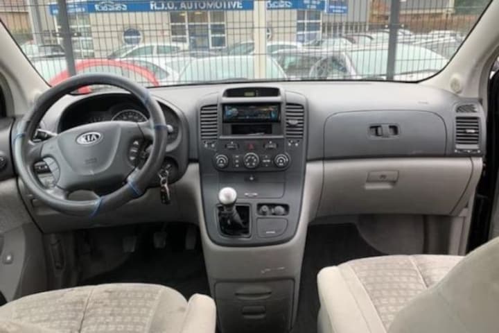 Kia Carnival occasion