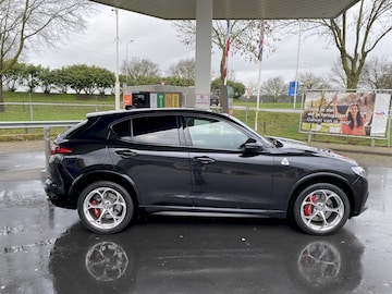 Alfa Romeo Stelvio 2.9 V6 AWD Quadrifoglio (2018)