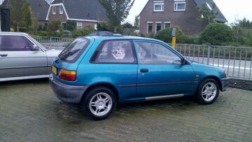Toyota Starlet 1.3 XLi (1995)