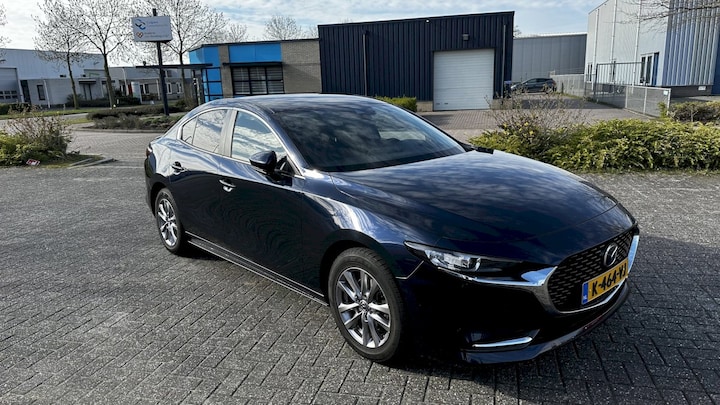 Mazda 3 Sedan SkyActiv-X 2.0 180 Comfort (2021)