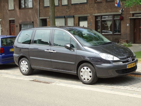 Peugeot 807 SR 2.0-16V