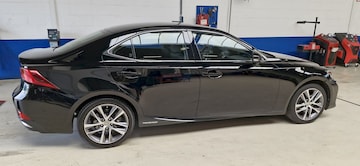 Lexus IS 300h Business Line (2018)
