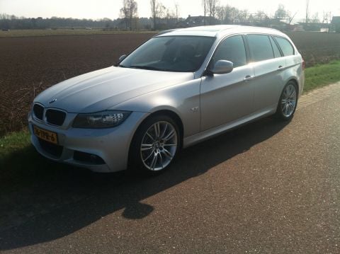 BMW 320d Touring M Sport Edition (2012)
