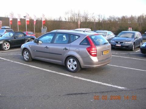 Kia Cee'd Sporty Wagon 1.6 CRDi VGT X-tra (2007)