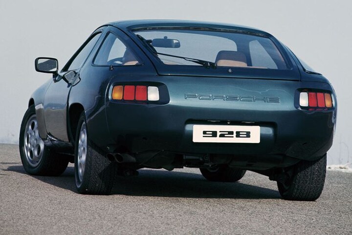 Porsche 928