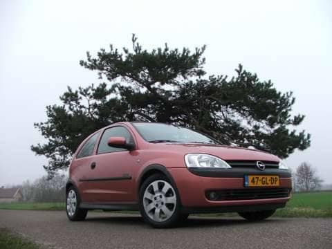 Opel Corsa 1.4-16V Elegance (2000)
