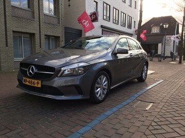 Mercedes-Benz A 180 Business Solution (2017)