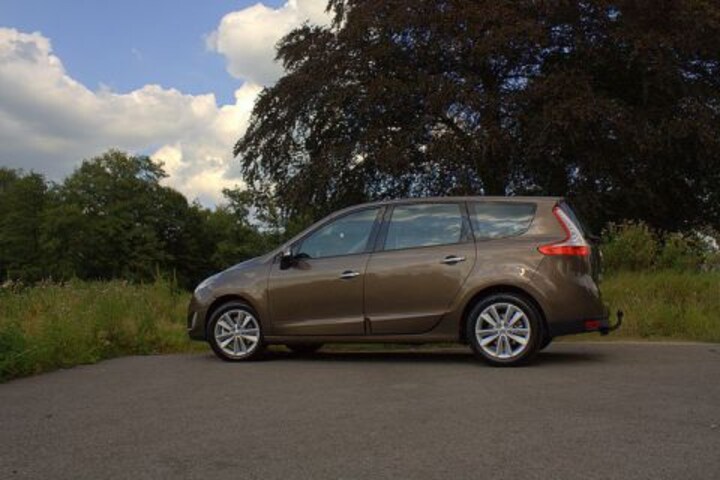 Renault Grand Scénic 2.0 dCi 160 Privilège (2009)