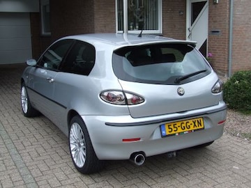 Alfa Romeo 147 2.0 T.Spark 16V Selespeed Distinctive (2000)