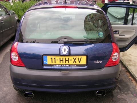 Renault Clio 1.4 16V Privilege (2001)