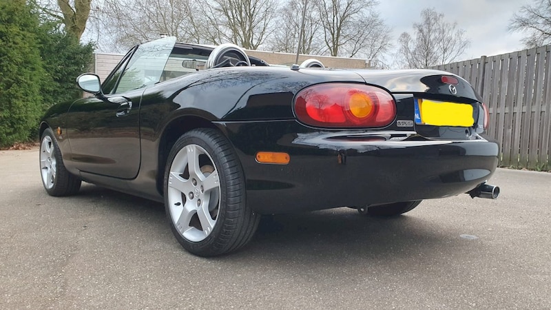 Mazda MX-5 1.8 Touring (2000)