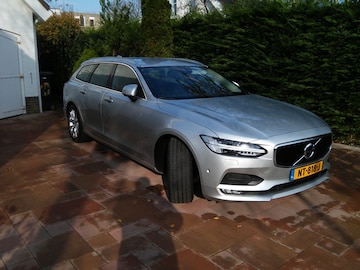 Volvo V90 T5 Momentum (2017)