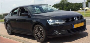 Volkswagen Jetta 1.2 TSI BMT Executive Line Comfort (2012)