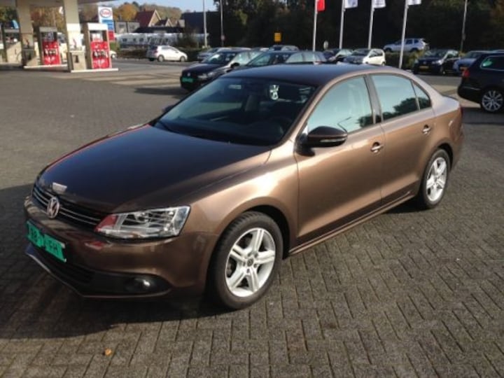 Volkswagen Jetta 1.2 TSI BMT Comfortline (2012)