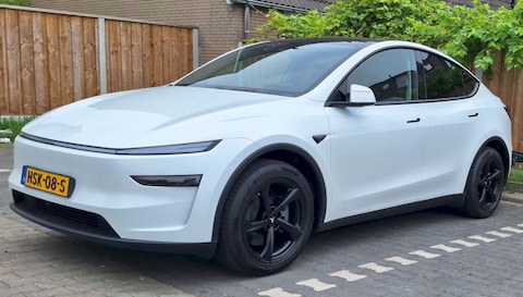 Tesla Model Y RWD