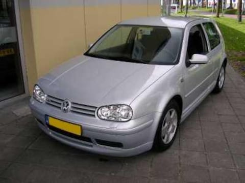 Volkswagen Golf 2.3 V5 Highline (1999)