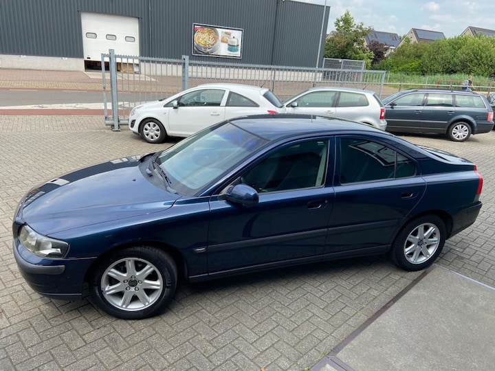 Volvo S60 2.4 140pk (2001)