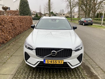 Volvo XC60 T6 Plug-in Hybrid AWD Ultimate (2023)
