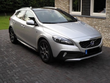 Volvo V40 Cross Country D4 Ocean Race (2014)