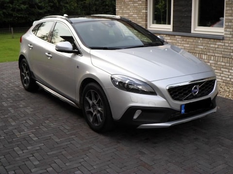 Volvo V40 Cross Country D4 Ocean Race (2014)