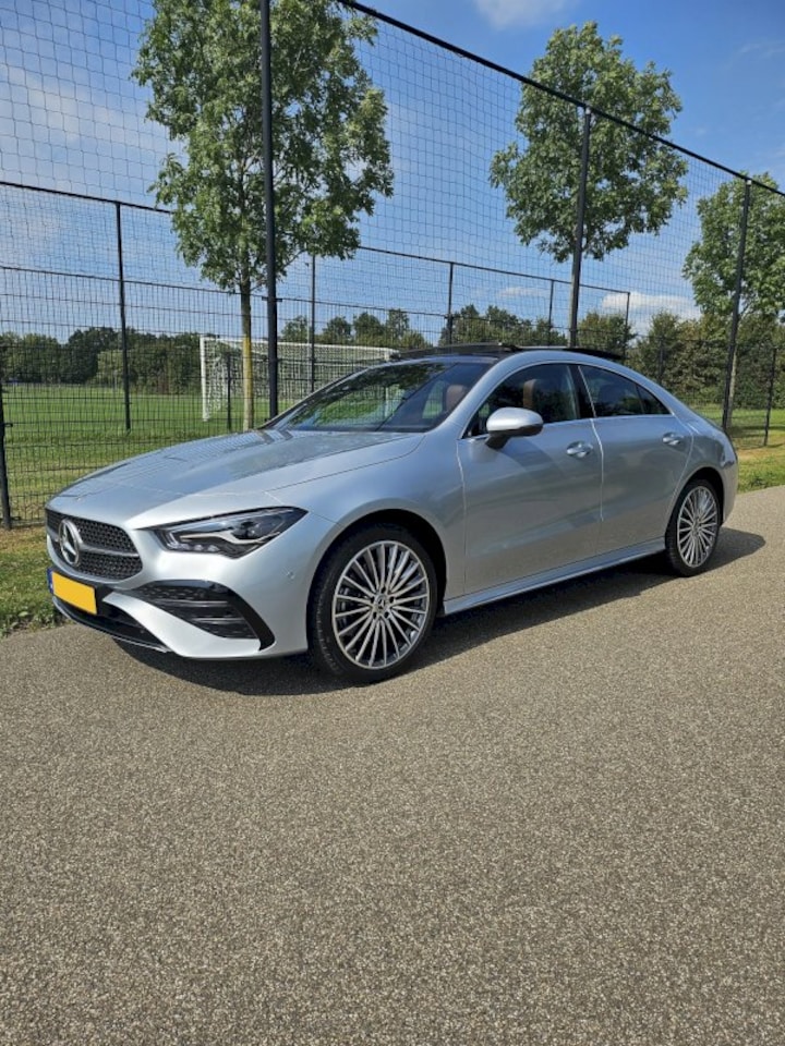 Mercedes-Benz CLA 250 e Star Edition AMG Line (2024)
