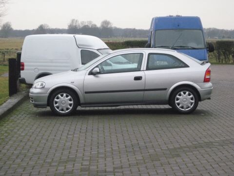 Opel Astra 1.6i GL (2000)