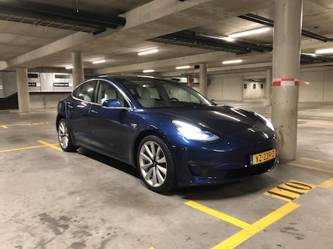Tesla Model 3 Long Range AWD (2019)