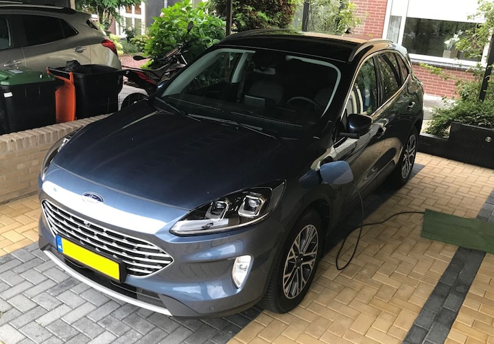 Ford Kuga 2.5 PHEV Titanium X (2020)