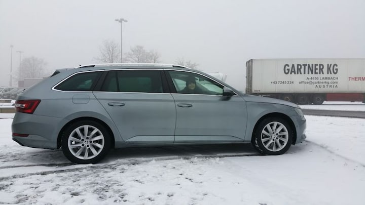 Skoda Superb Combi 1.6 TDI Greentech Style Business (2016)