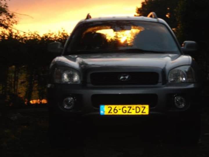 Hyundai Trajet 2.0i GL (2000)