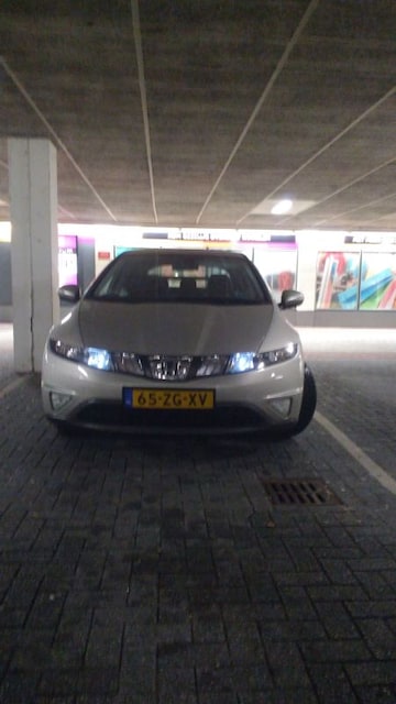 Honda Civic 1.8i-VTEC Sport (2008)