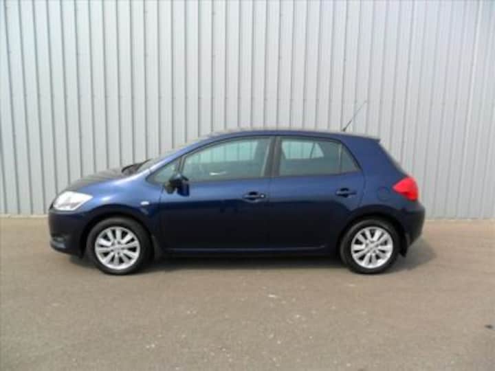 Toyota Auris 1.6 16v VVT-i Luna (2007)