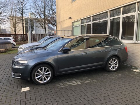 Skoda Octavia Combi 1.6 TDI 105pk Greentech Elegance Bus.