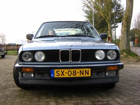 BMW 320i (1987)