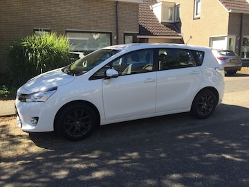 Toyota Verso 1.6 16v VVT-i Aspiration (2015)