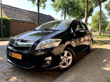 Toyota Auris 1.8 Full Hybrid Aspiration (2012)