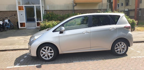 Toyota Verso-S 1.3 VVT-i Trend