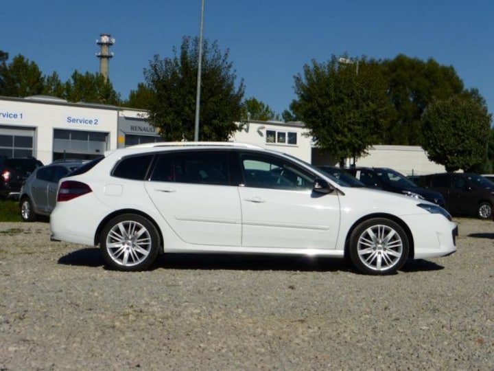 Renault Laguna Estate 2.0 16V T 205 GT (2010)