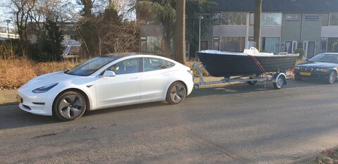 Tesla Model 3 Long Range AWD