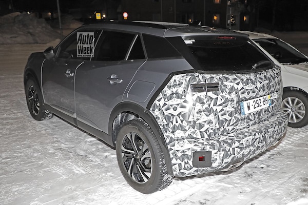Spyshots Peugeot 2008
