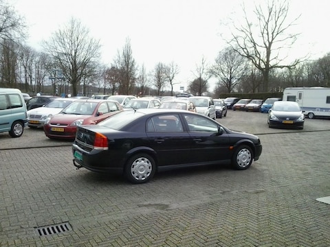 Opel Vectra 2.2-16V DGi Essentia