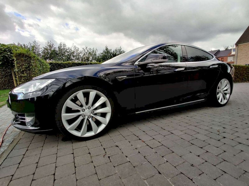 Model s 85 deals performance