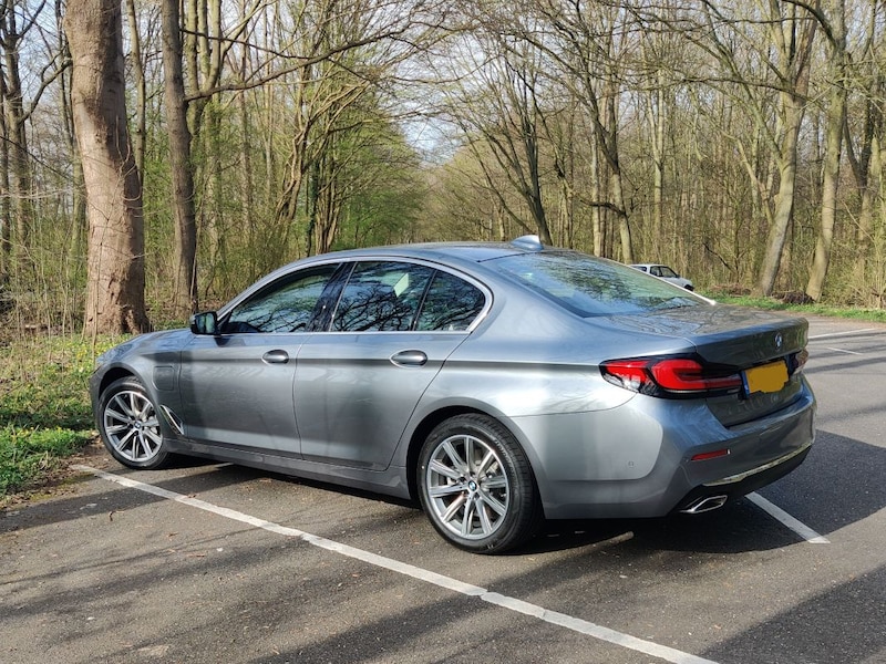 BMW 545e xDrive Business Edition Plus (2021)