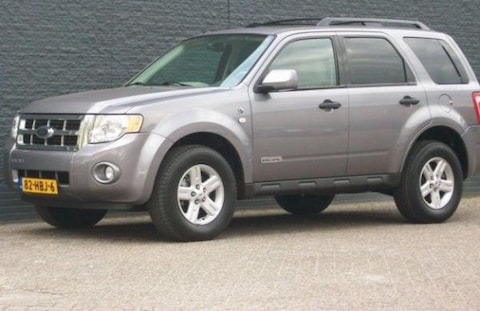 Ford Escape Hybrid Sport Utility 4D FWD