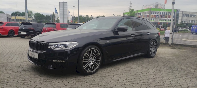 BMW 540i xDrive Touring (2018)