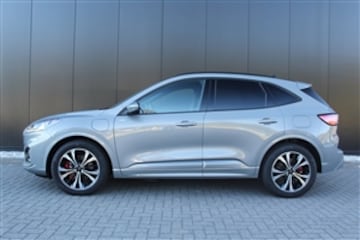 Ford Kuga 2.5 PHEV ST-Line X (2020)