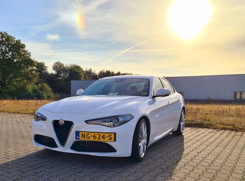 Alfa Romeo Giulia 2.2 JTD 180pk Super